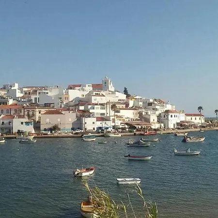 Lovely 4-Bed Apartment In Estombar Exterior photo