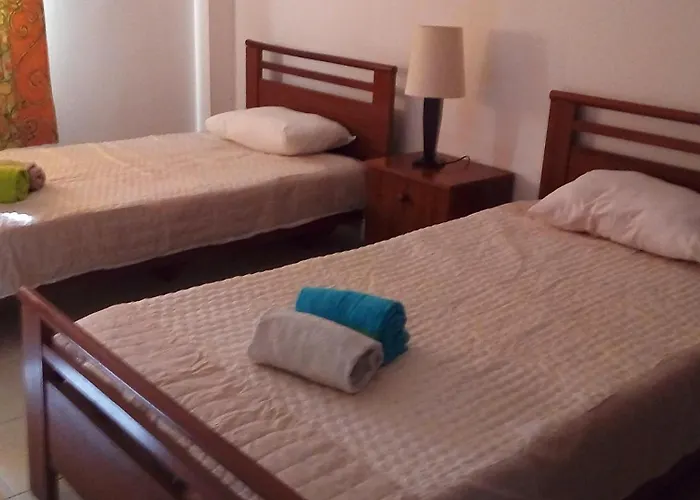 Lovely 4-Bed Apartment In Estombar